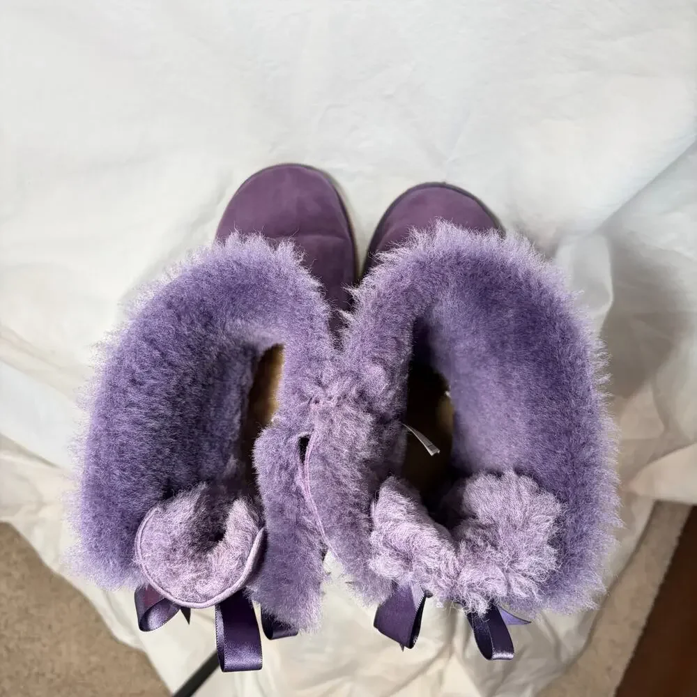 UGG Womens Bailey bow Purple short boots.  Size 6. 2 bows. Rare color Nightshade